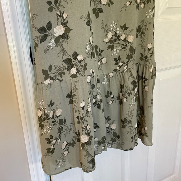 Reformation Butterfly Dress in Verde - Picture 6 of 9